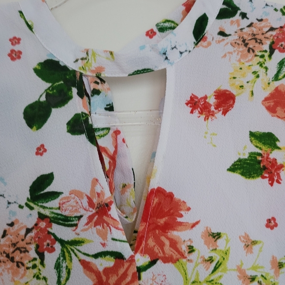 Floral summer blouse - Picture 5 of 6